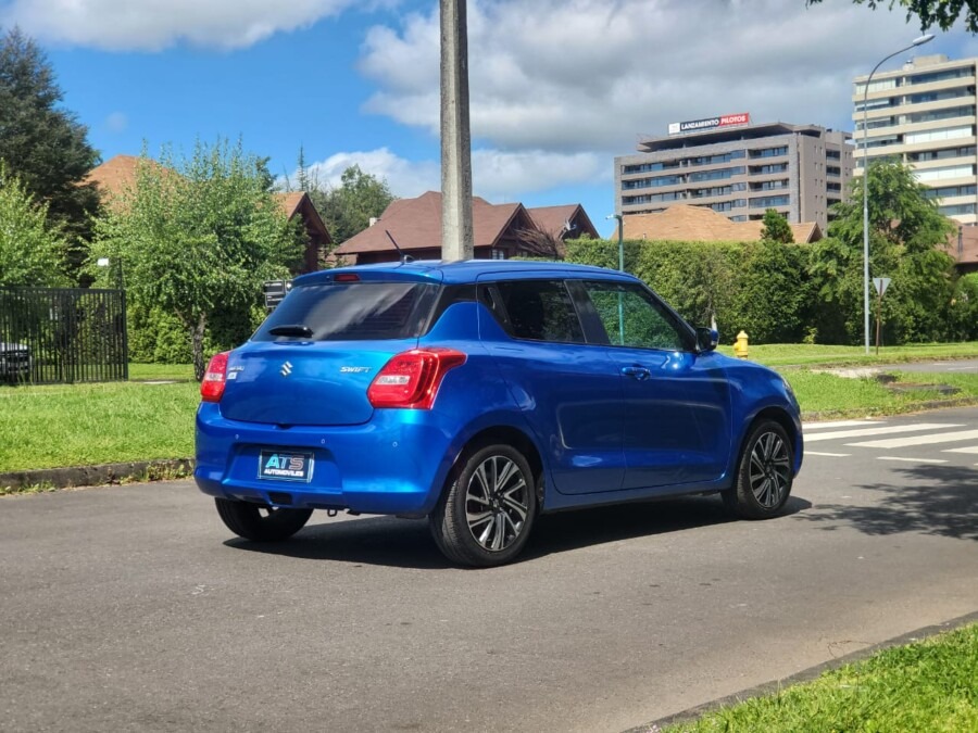 
								SUZUKI SWIFT GLX CVT full									