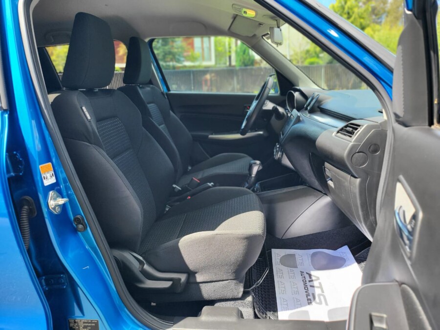 
								SUZUKI SWIFT GLX CVT full									