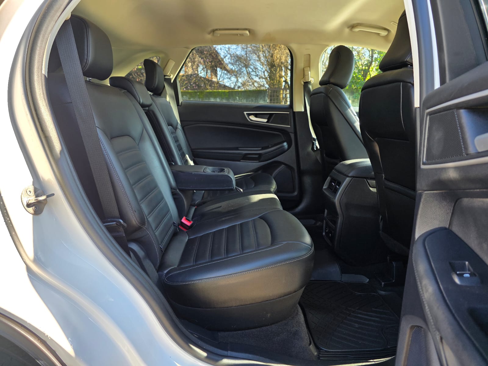 
								Ford Edge full									