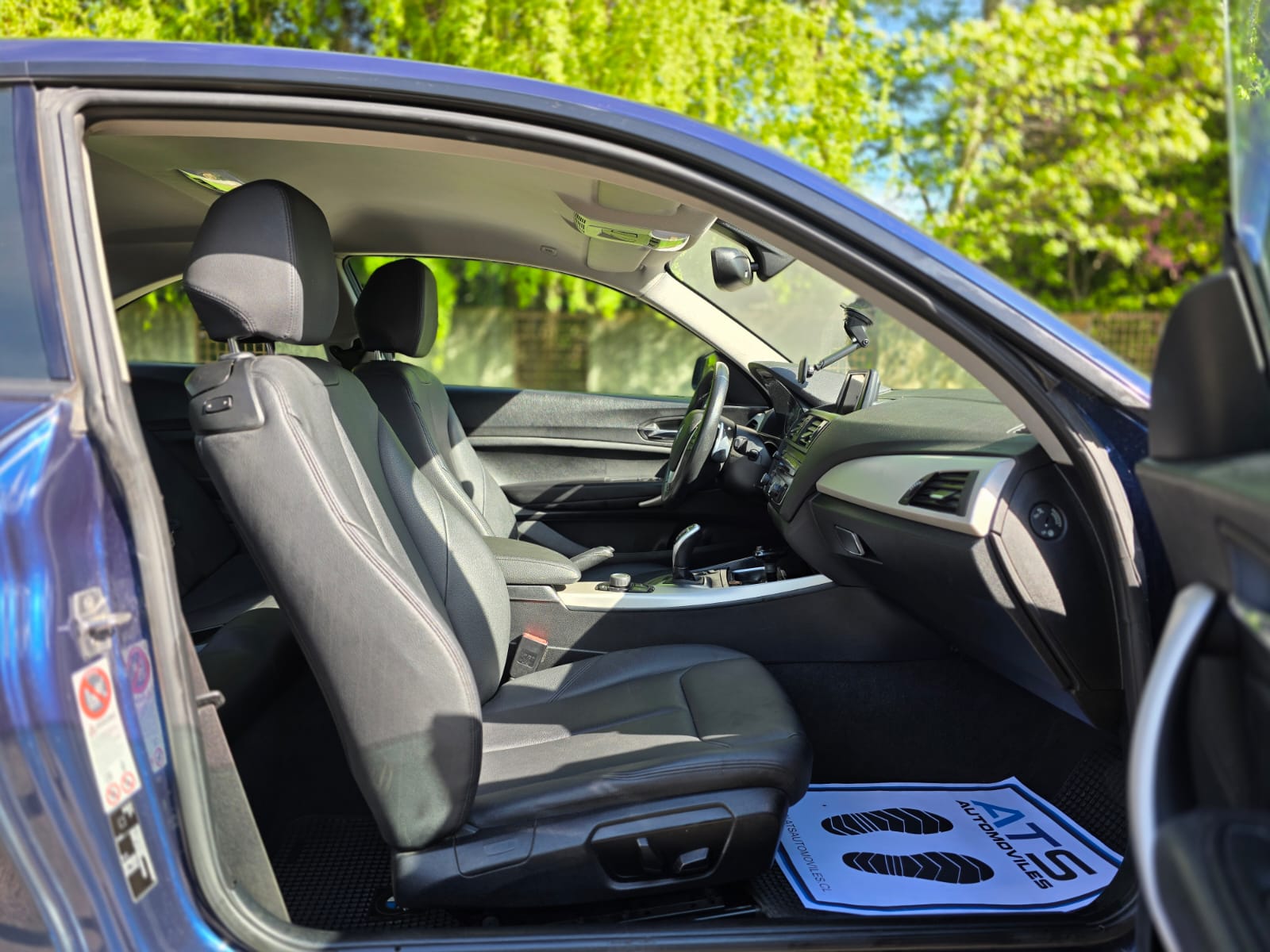 
								BMW 220i Coupe 2.0 AT full									