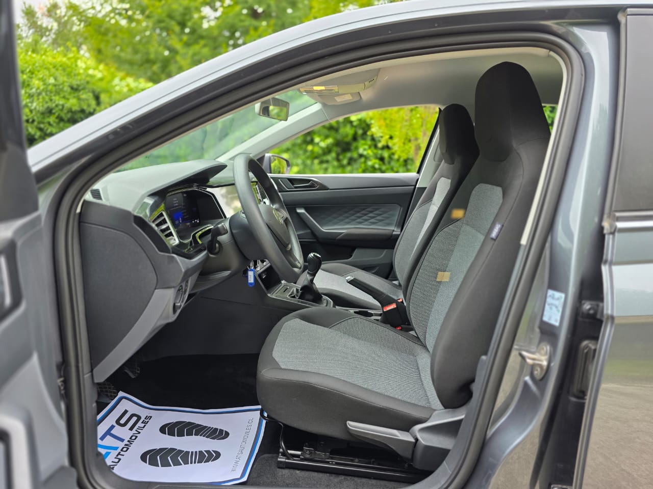 
								Volkswagen New Polo full									