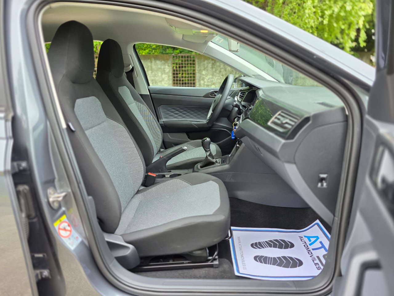 
								Volkswagen New Polo full									