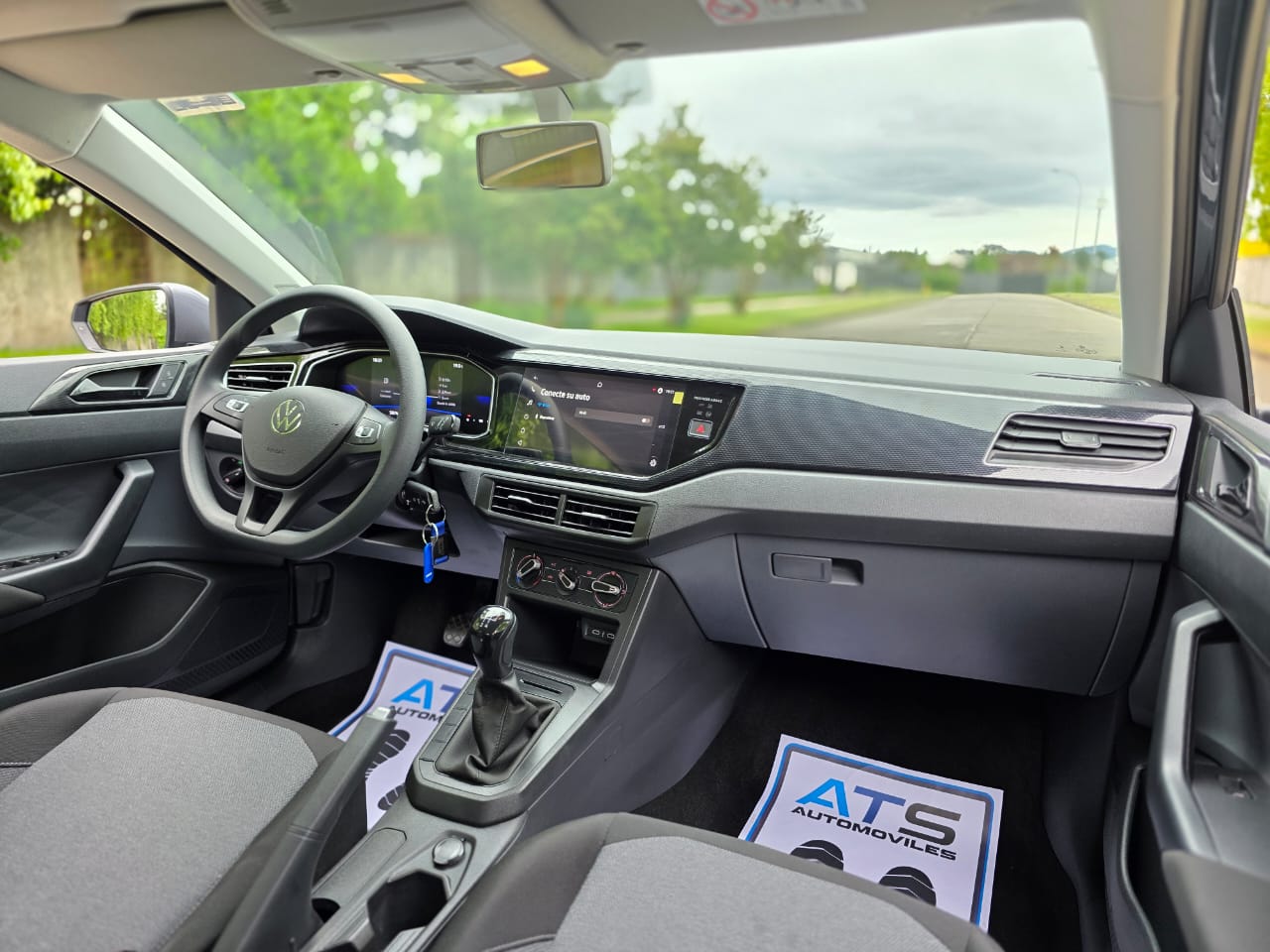 
								Volkswagen New Polo full									