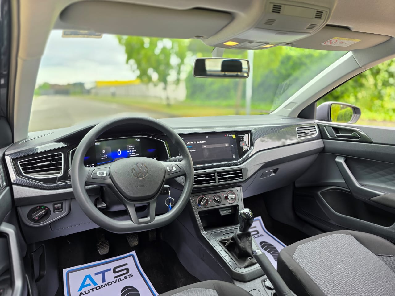 
								Volkswagen New Polo full									