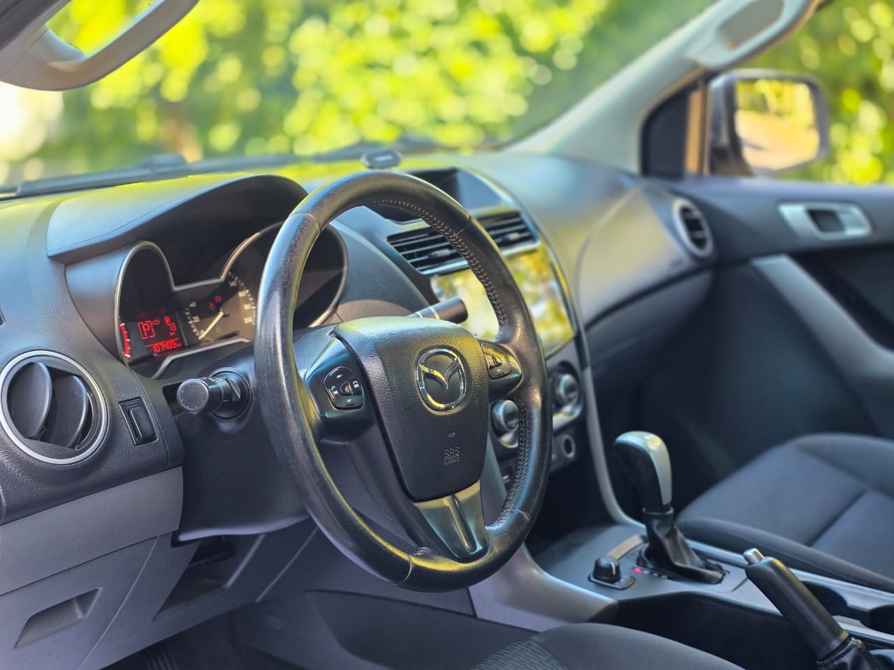 
								MAZDA NEW BT 50 SDX full									