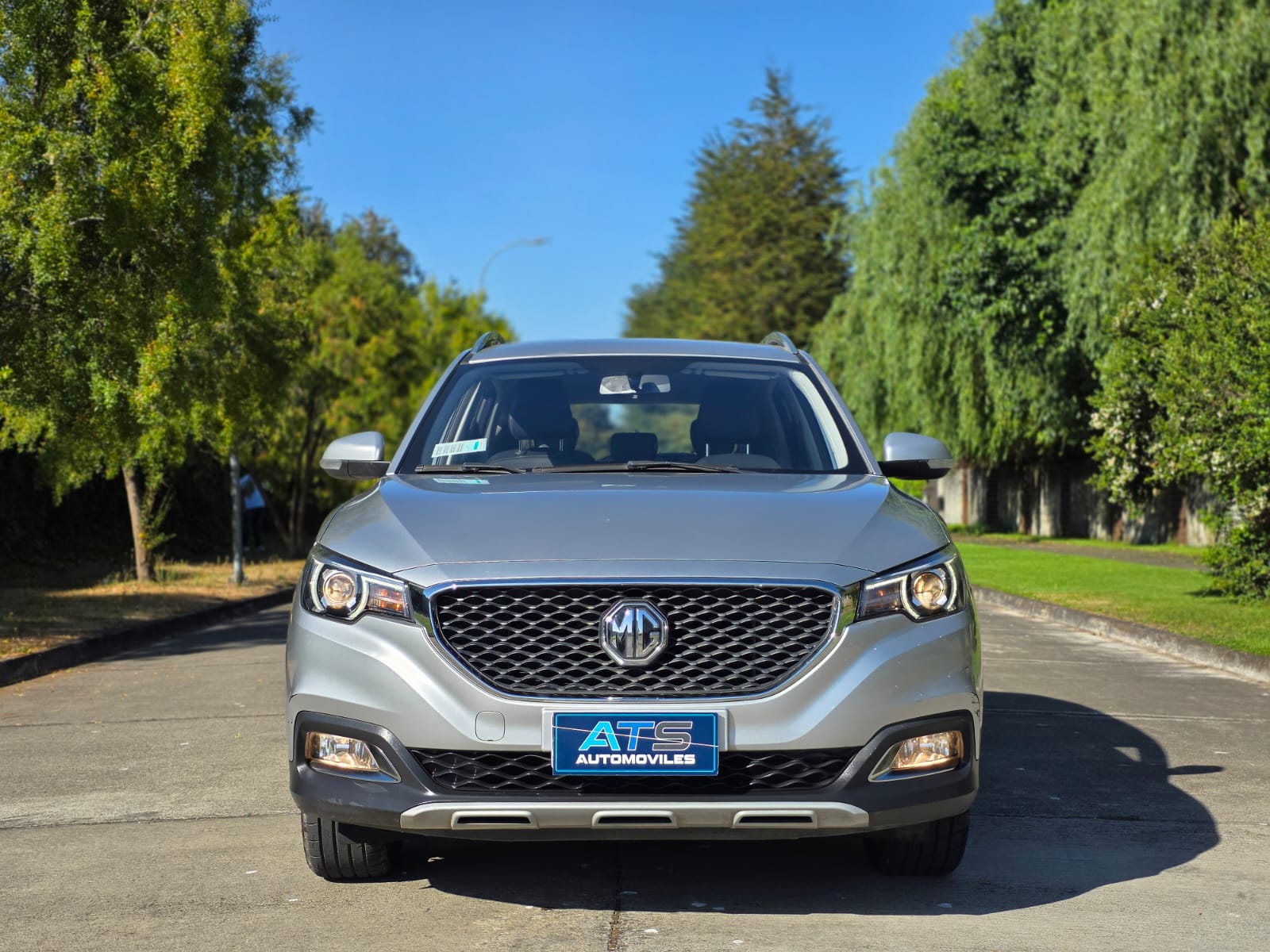 
								MG ZS STD AT full									