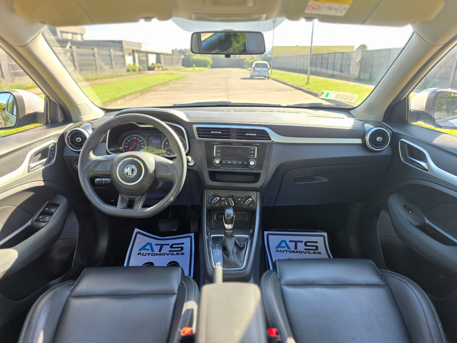 
								MG ZS STD AT full									