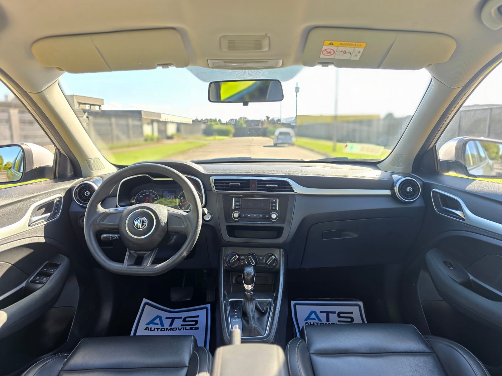 
								MG ZS STD AT full									