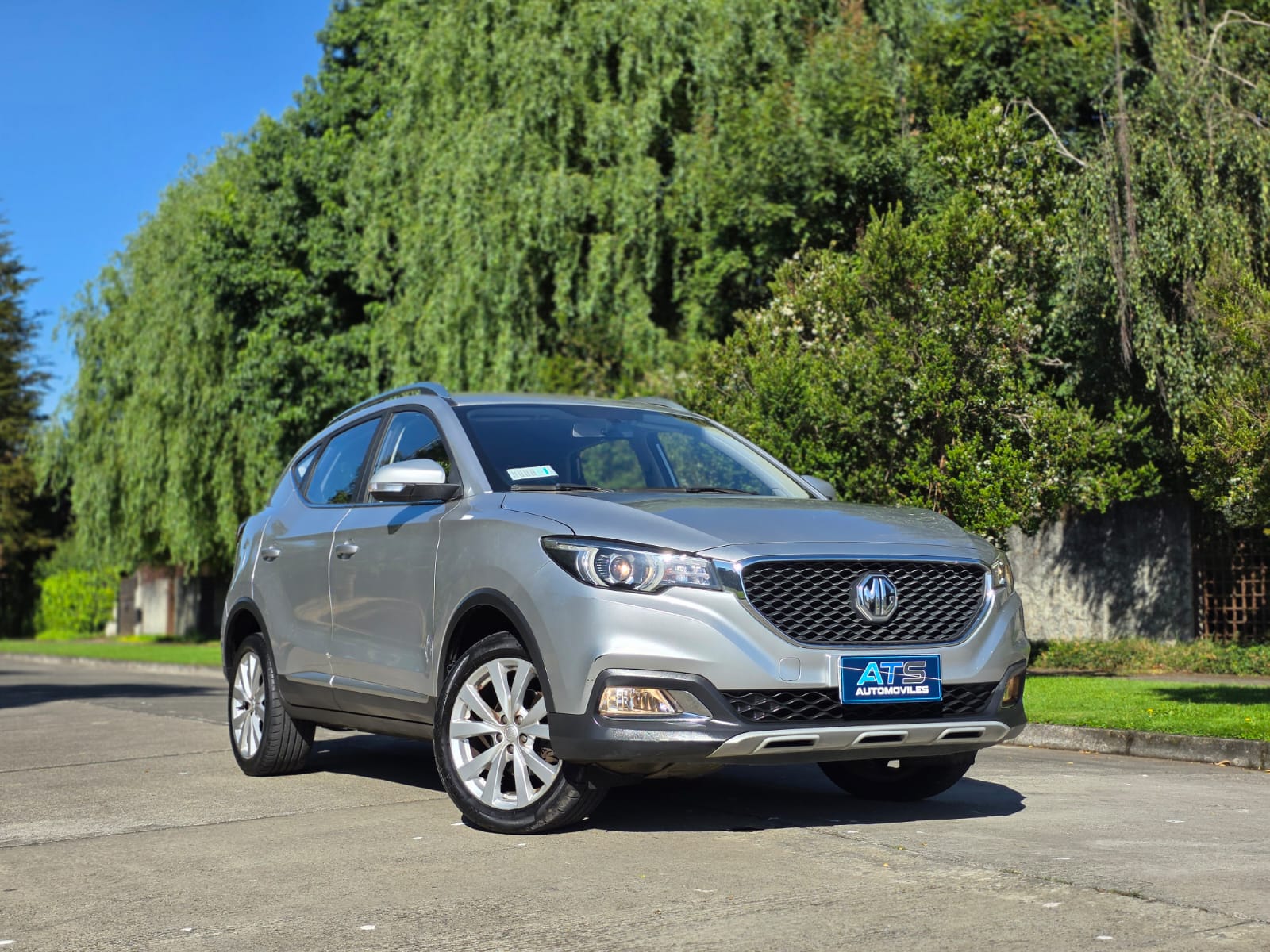 
								MG ZS STD AT full									