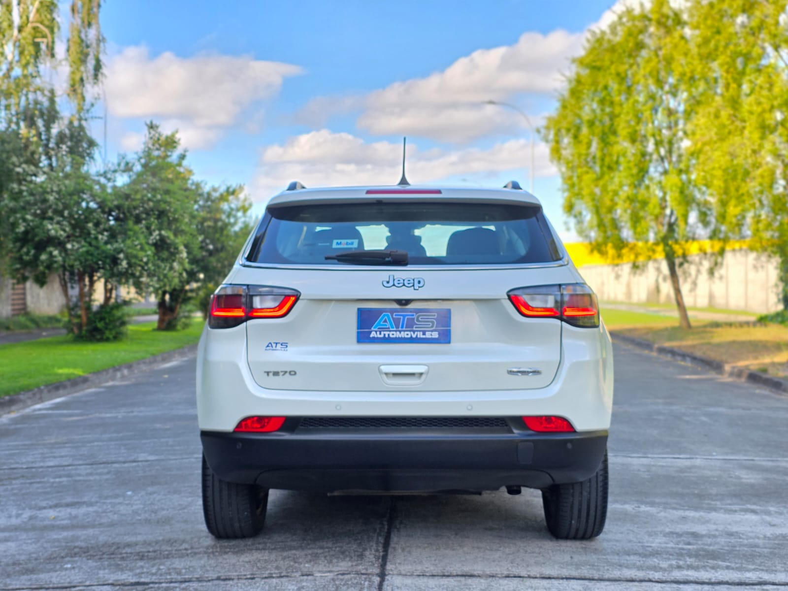 
								Jeep Compass Longitud full									