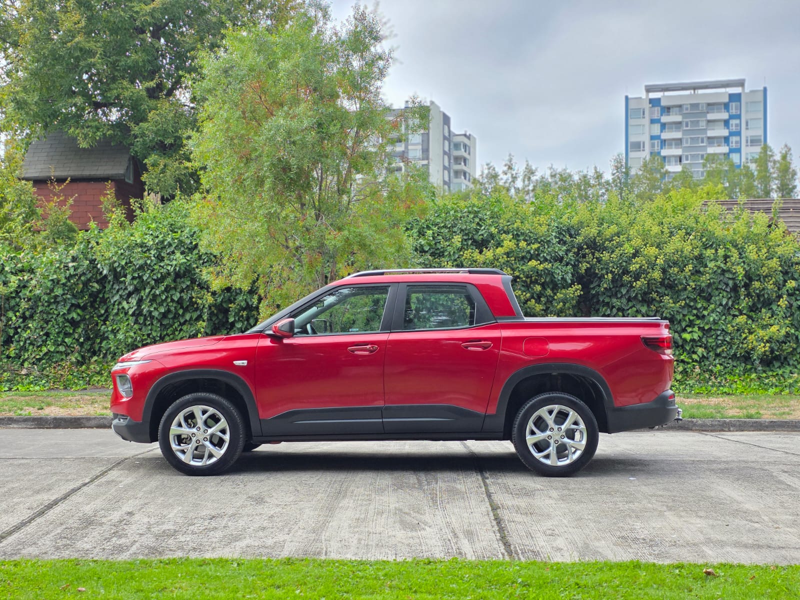 
								Chevrolet Montana LTZ full									