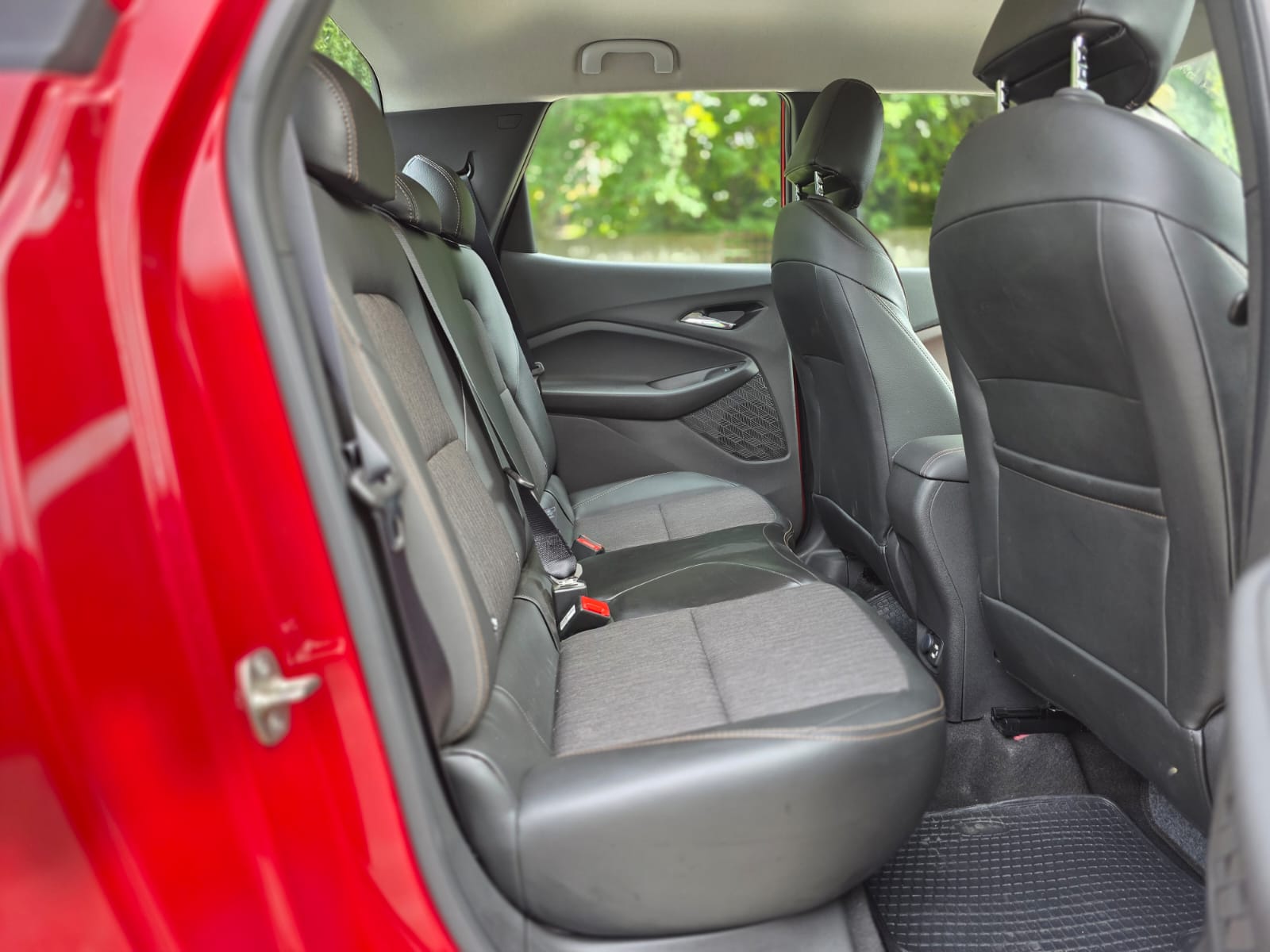 
								Chevrolet Montana LTZ full									