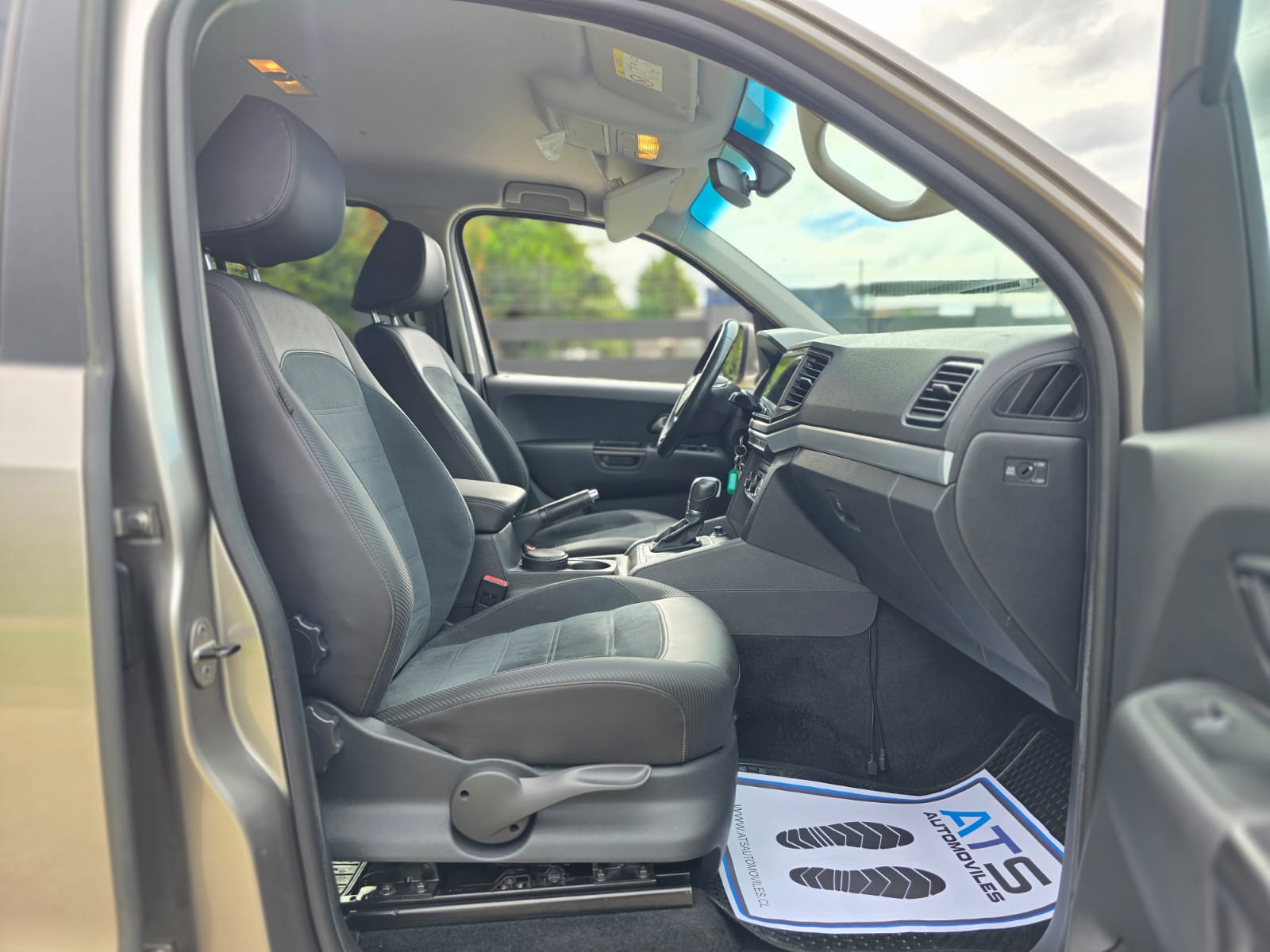 
								Volkswagen Amarok Highline full									