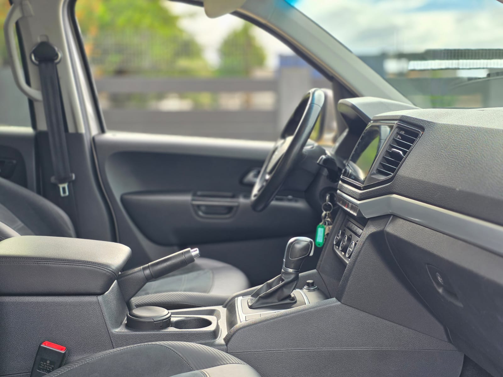 
								Volkswagen Amarok Highline full									