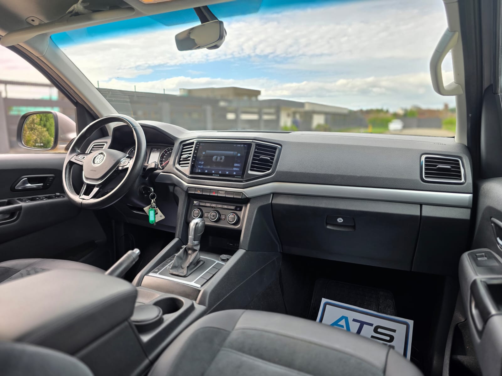 
								Volkswagen Amarok Highline full									