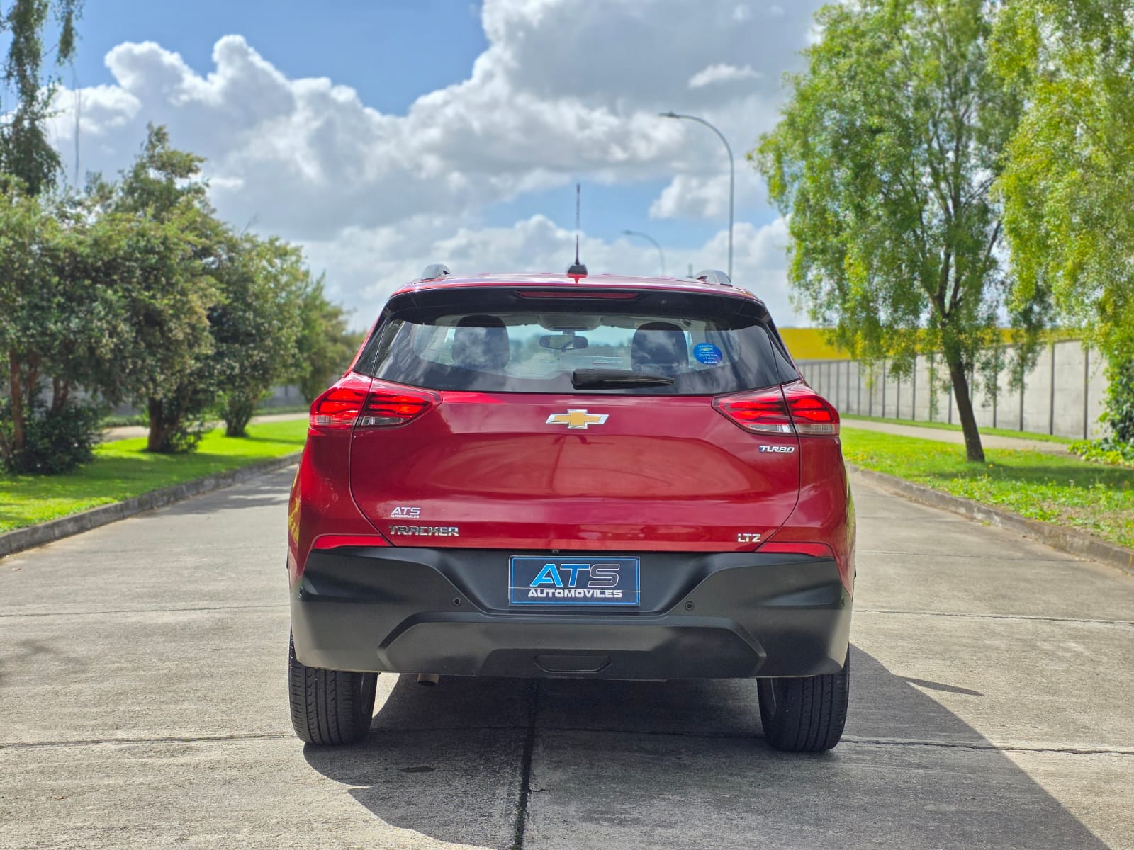 
								Chevrolet Tracker LTZ full									