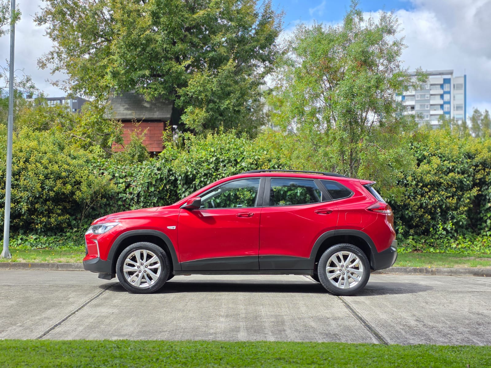 
								Chevrolet Tracker LTZ full									