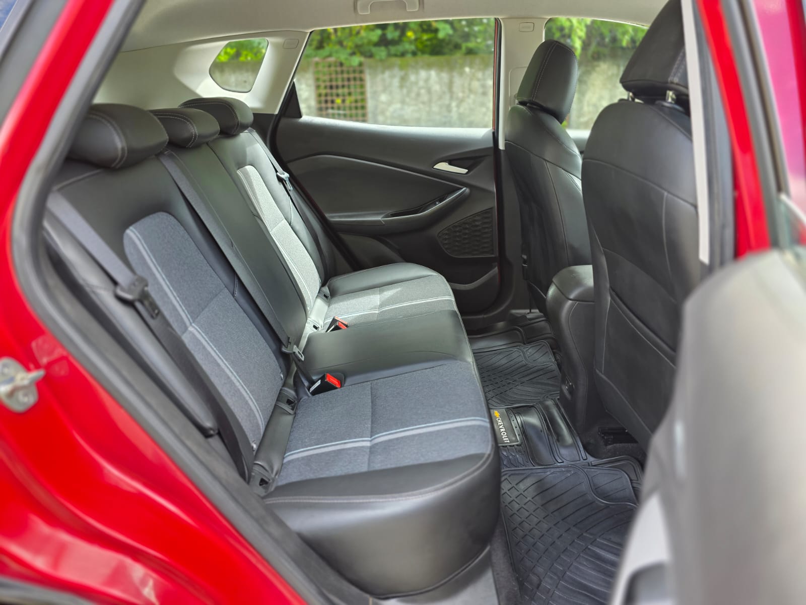 
								Chevrolet Tracker LTZ full									