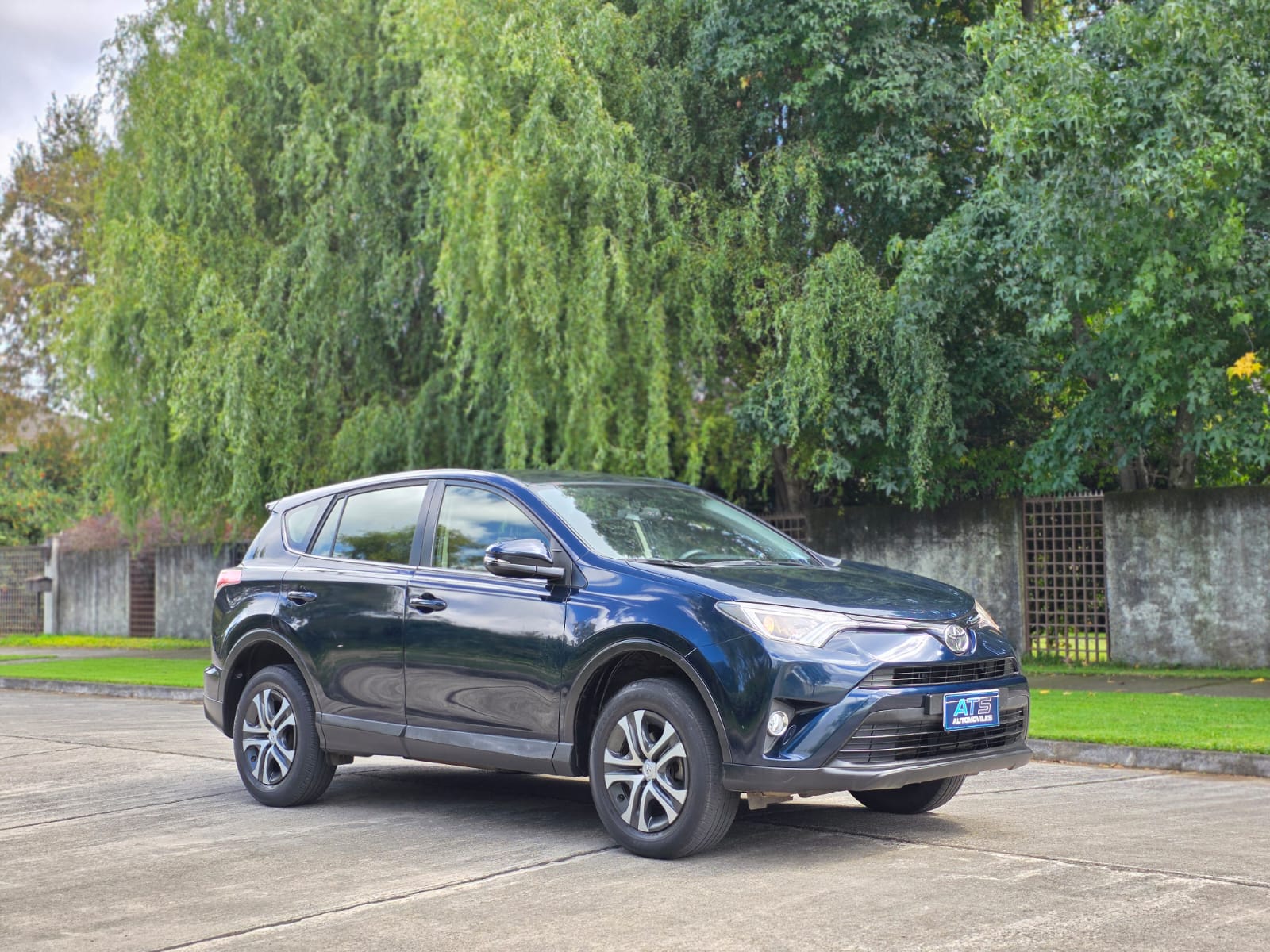 
								Toyota Rav 4 CVT full									