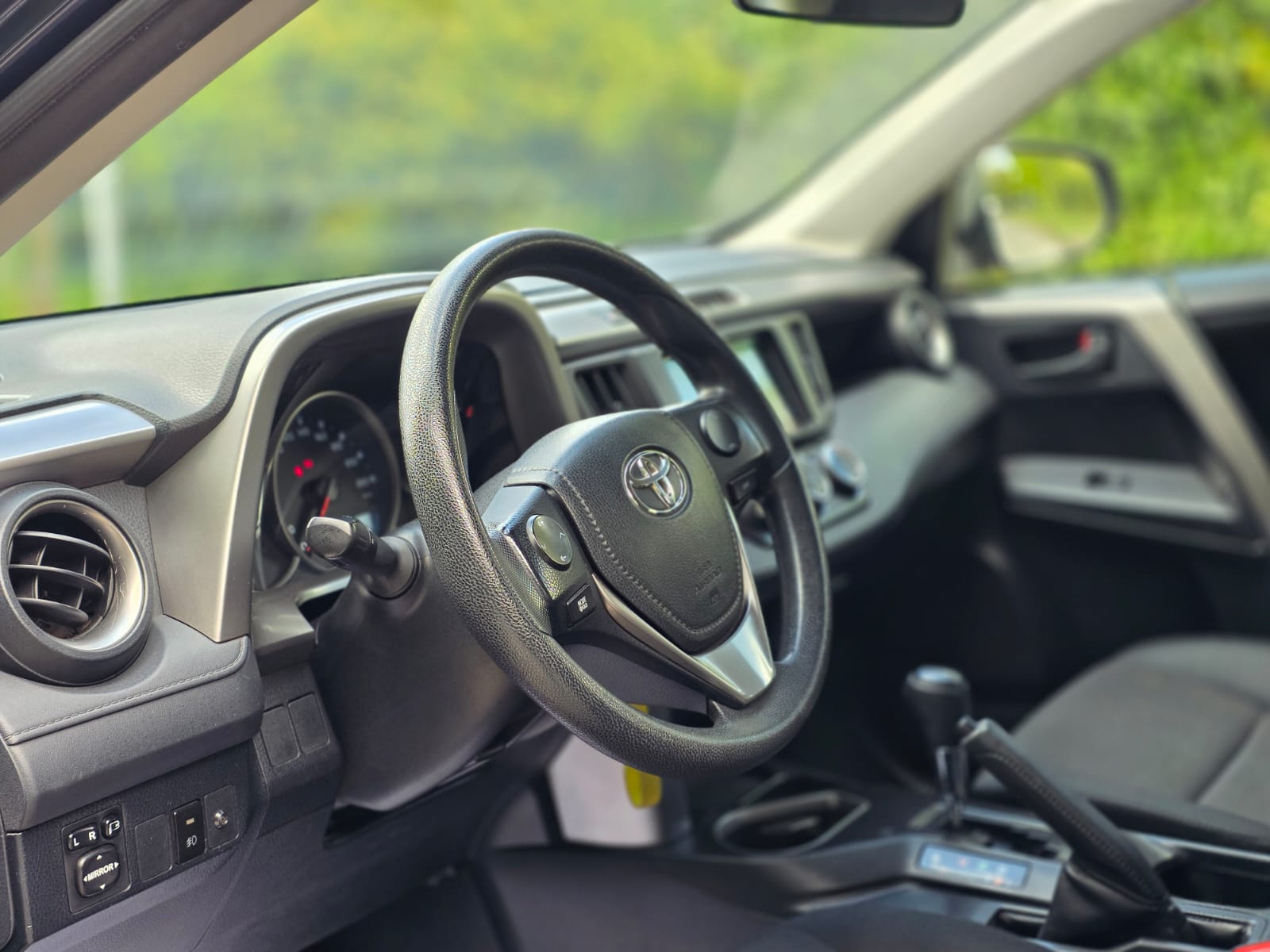 
								Toyota Rav 4 CVT full									