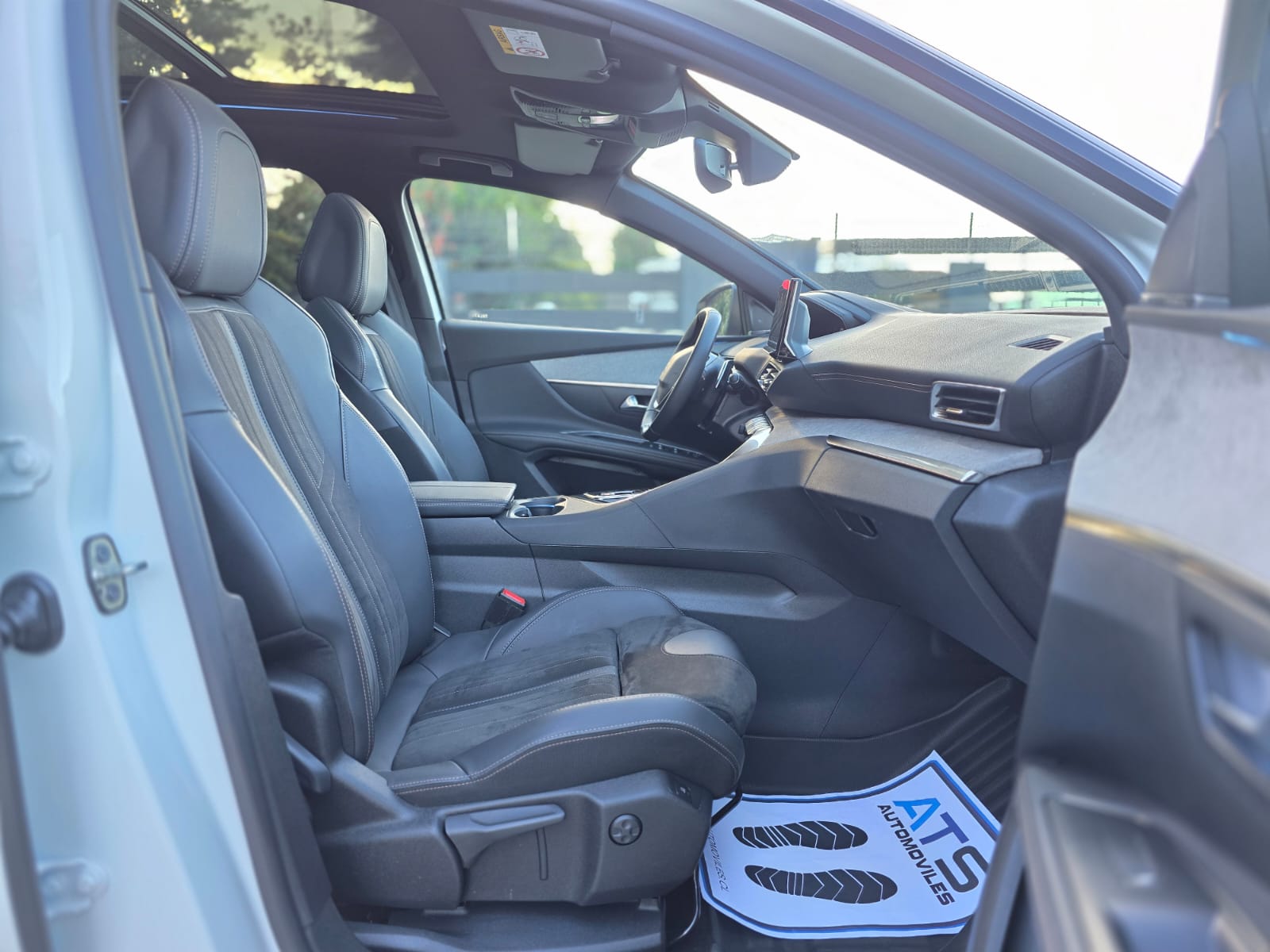 
								Peugeot 5008 GT BLACK PACK full									