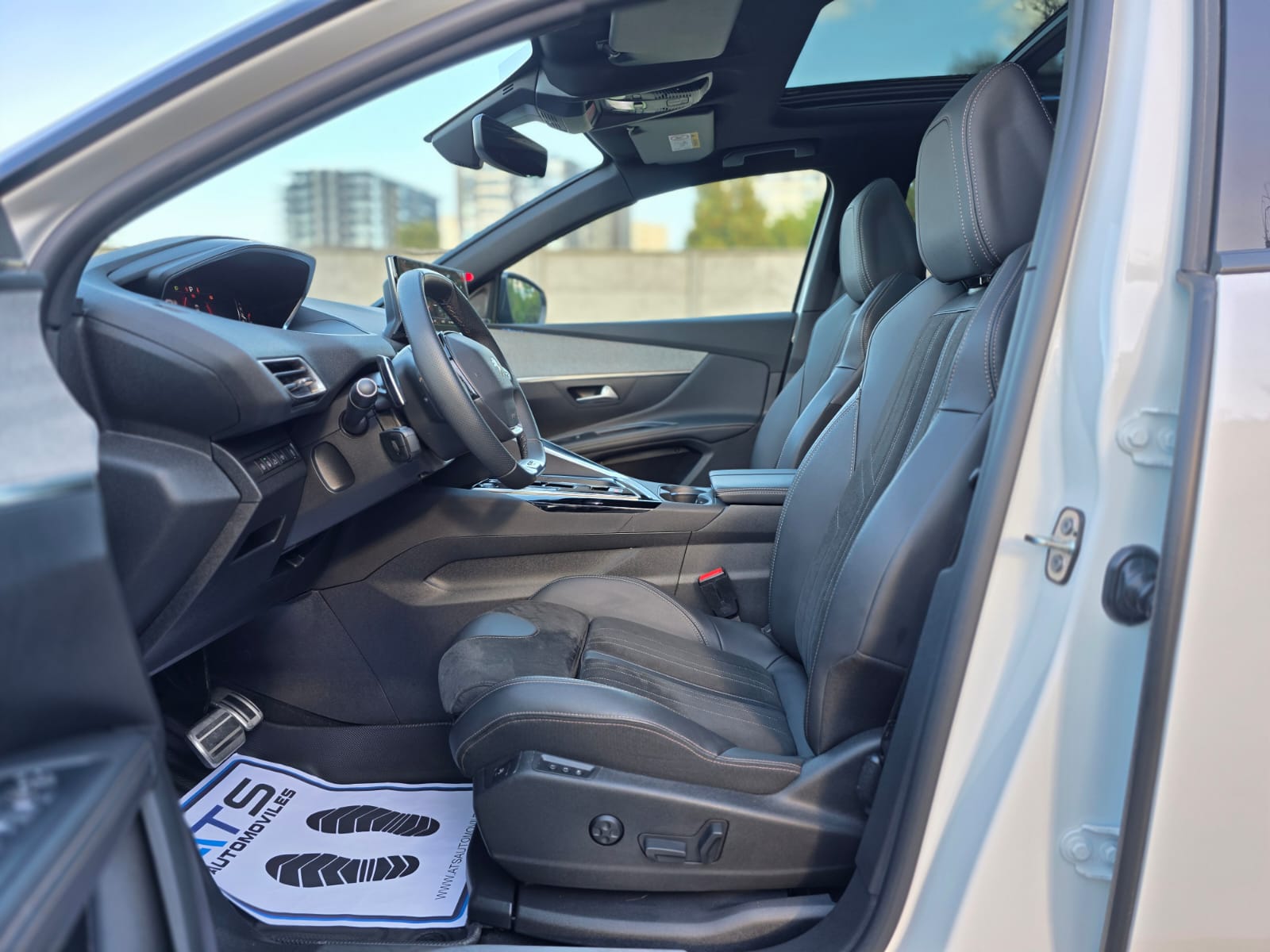 
								Peugeot 5008 GT BLACK PACK full									