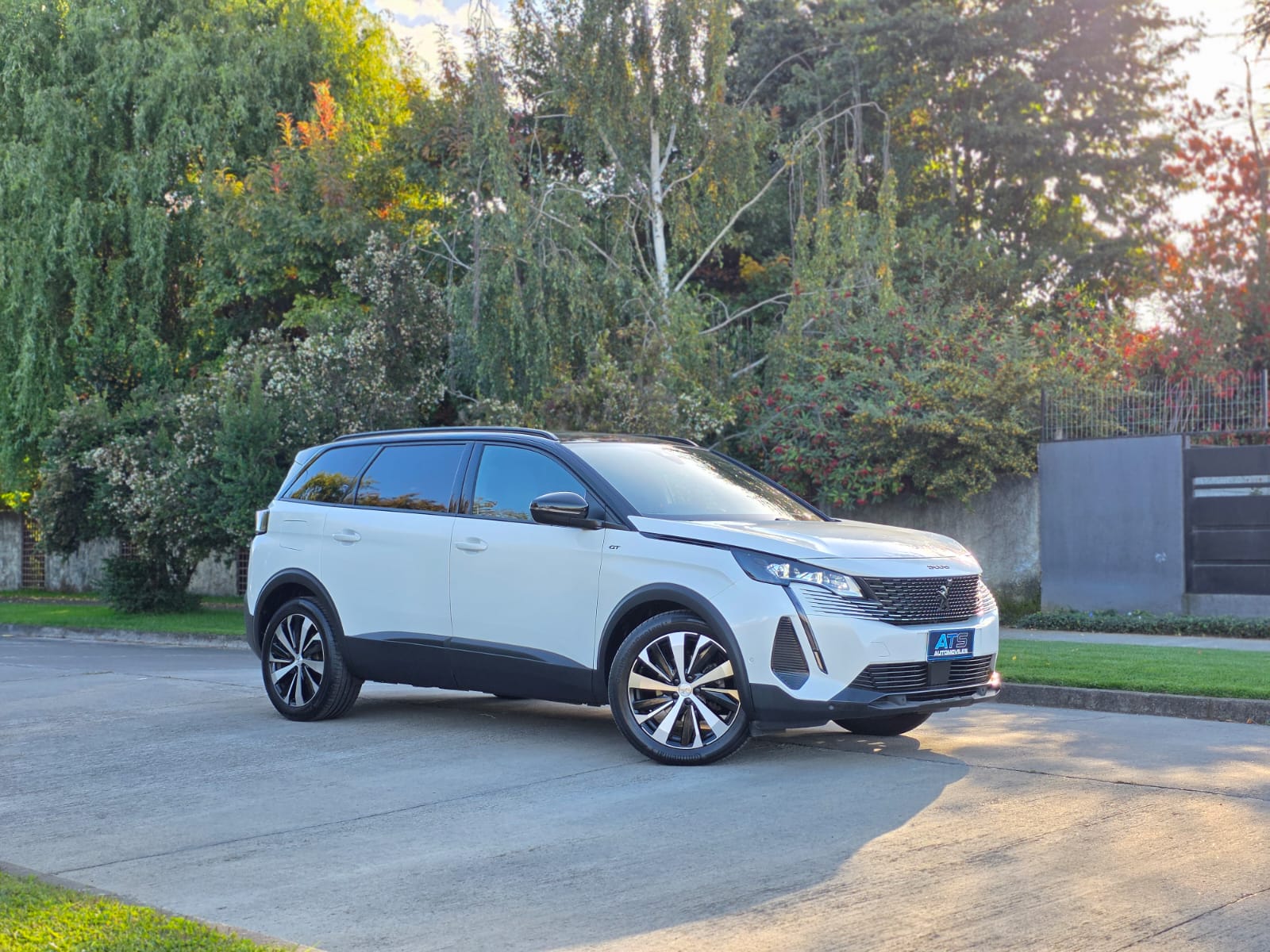 
								Peugeot 5008 GT BLACK PACK full									