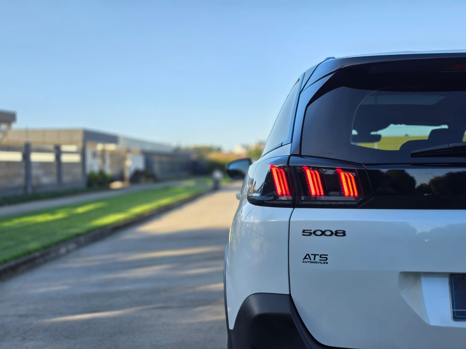 
								Peugeot 5008 GT BLACK PACK full									