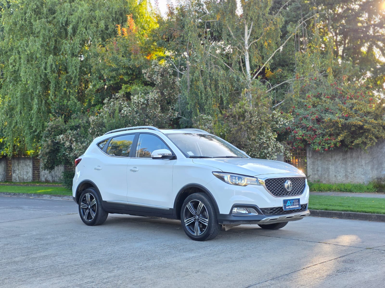 
								MG ZS AT COM full									