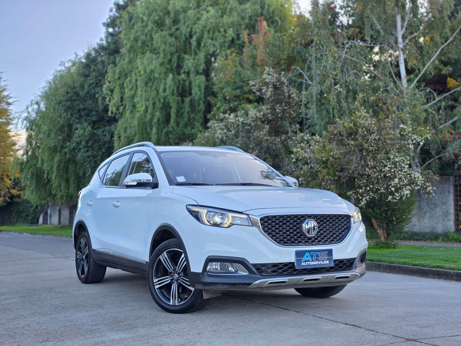 
								MG ZS AT COM full									