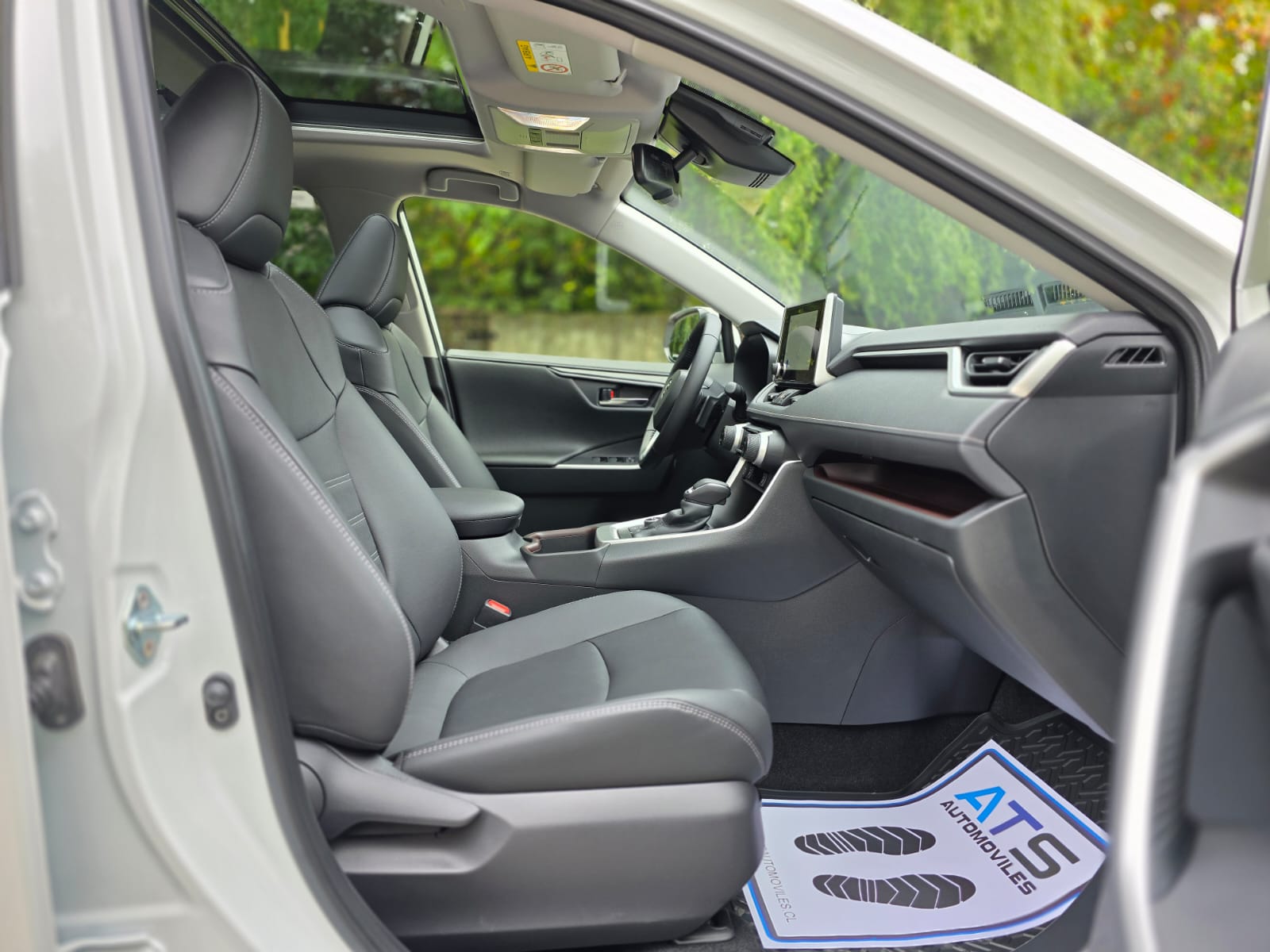 
								Toyota Rav4 LIMITED full									