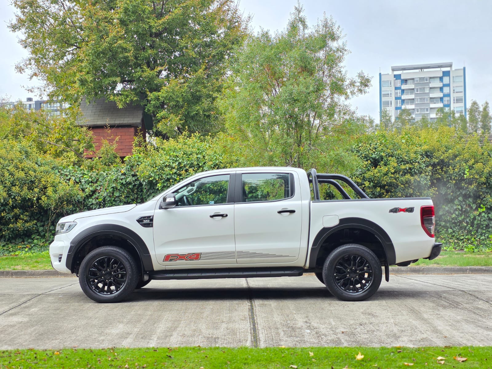 
								Ford Ranger FX4 full									