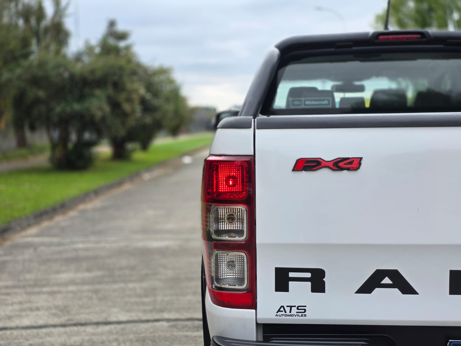 
								Ford Ranger FX4 full									