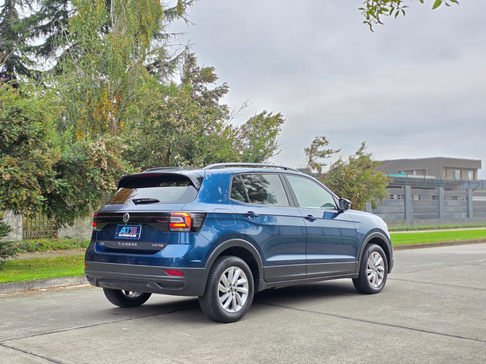 
								VOLSKWAGEN TCROSS 1.0 TSI TRENDLINE full									