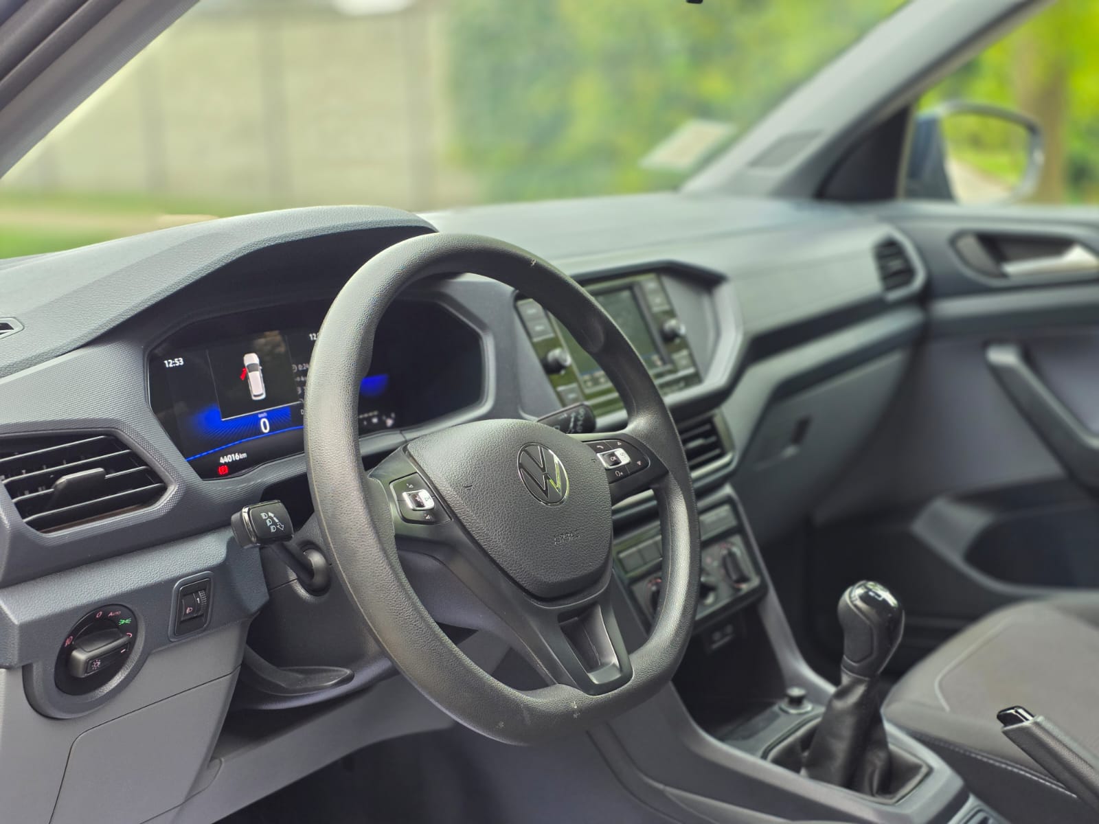 
								VOLSKWAGEN TCROSS 1.0 TSI TRENDLINE full									