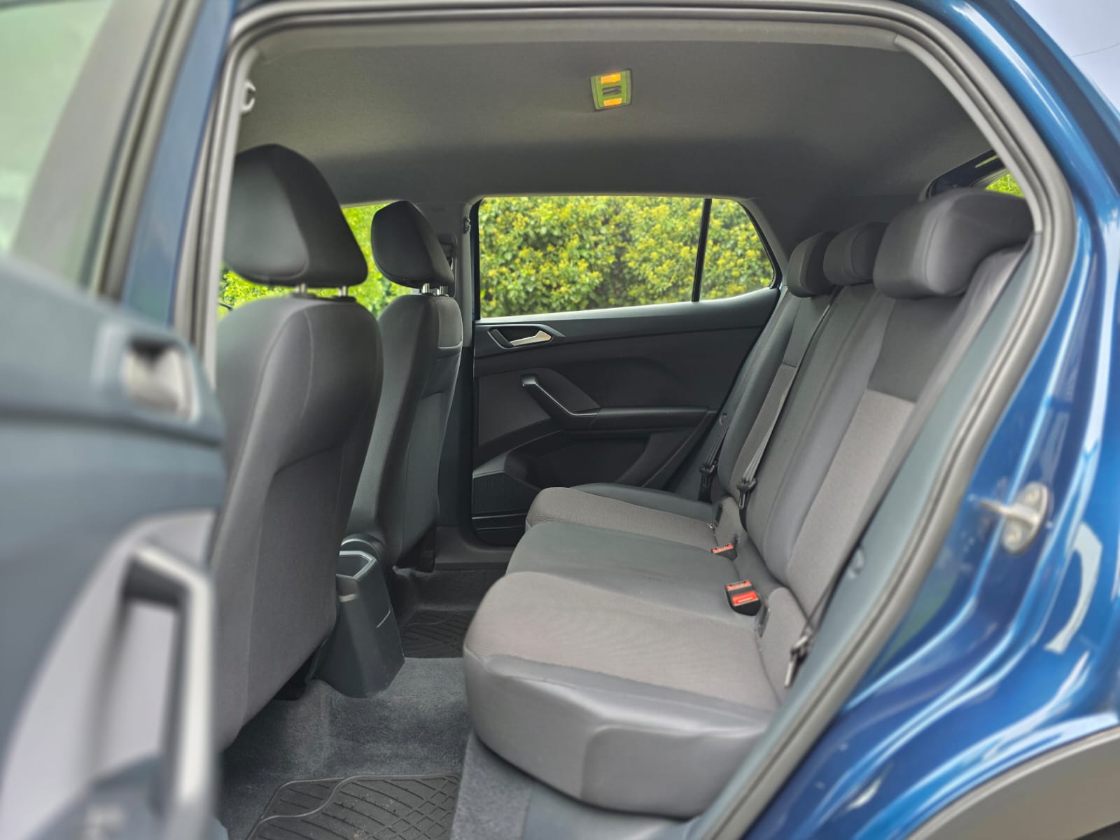 
								VOLSKWAGEN TCROSS 1.0 TSI TRENDLINE full									