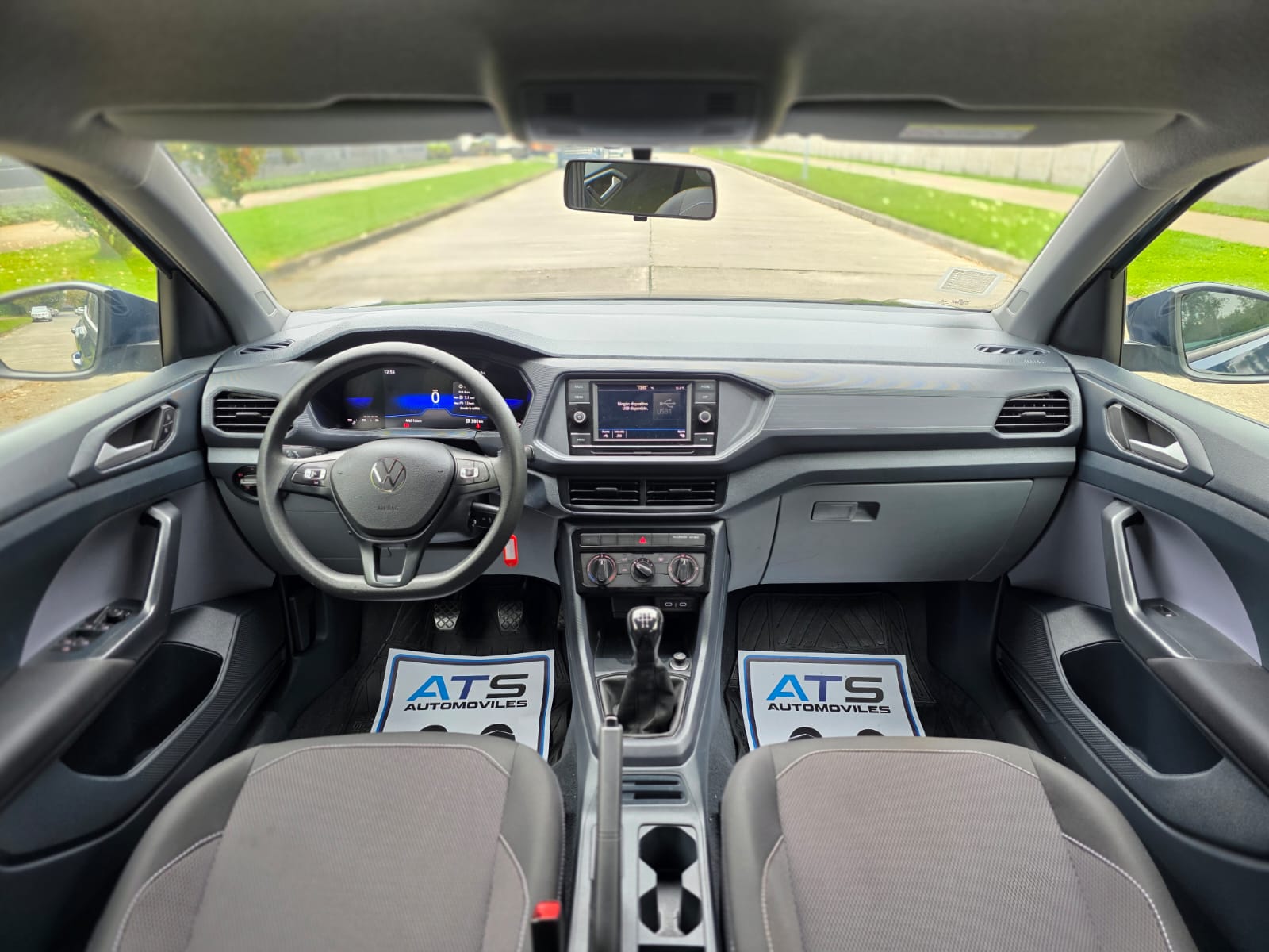 
								VOLSKWAGEN TCROSS 1.0 TSI TRENDLINE full									