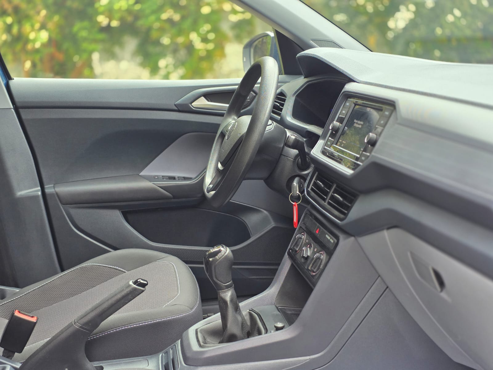 
								VOLSKWAGEN TCROSS 1.0 TSI TRENDLINE full									