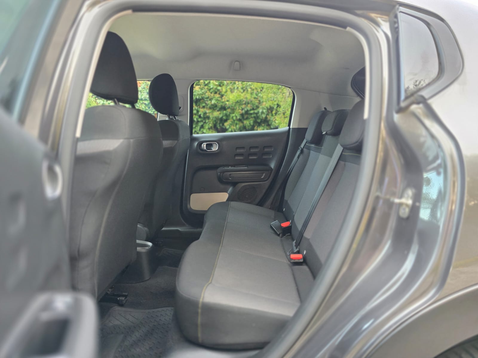 
								Citroen C3 LIVE full									