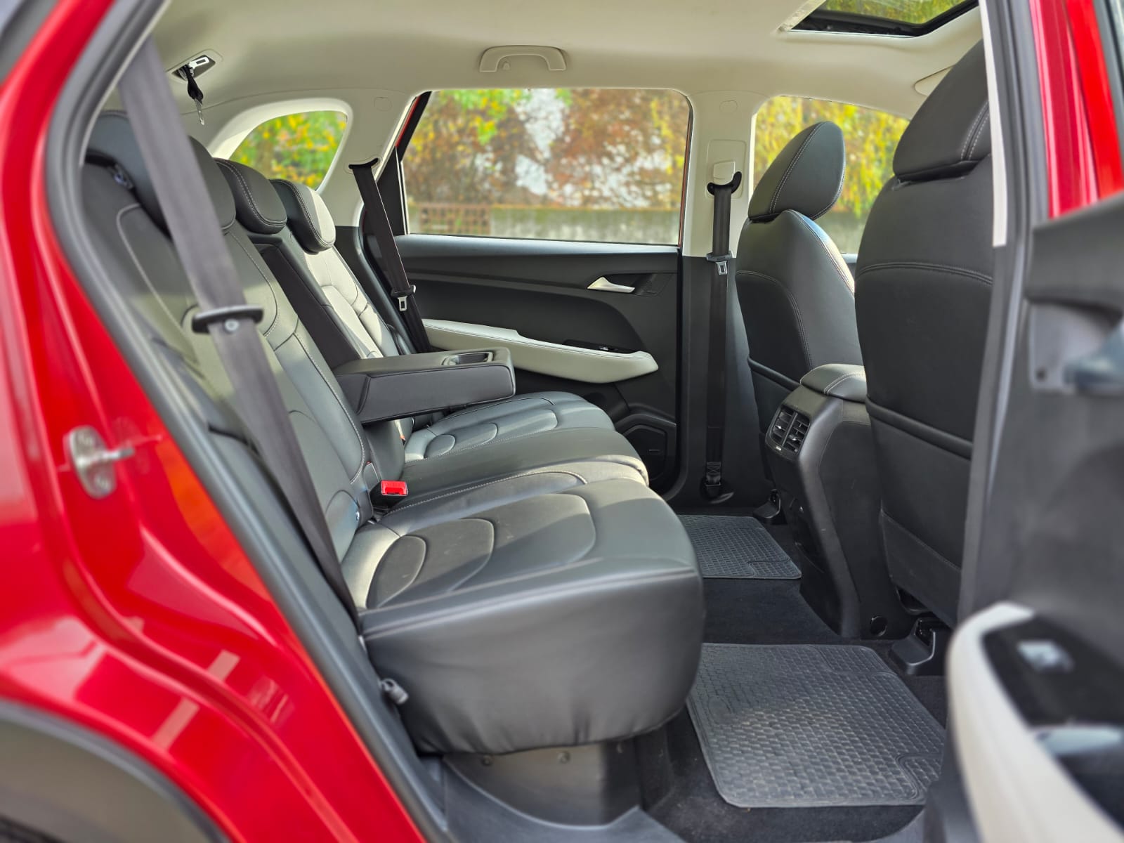 
								Chevrolet Captiva LTZ full									