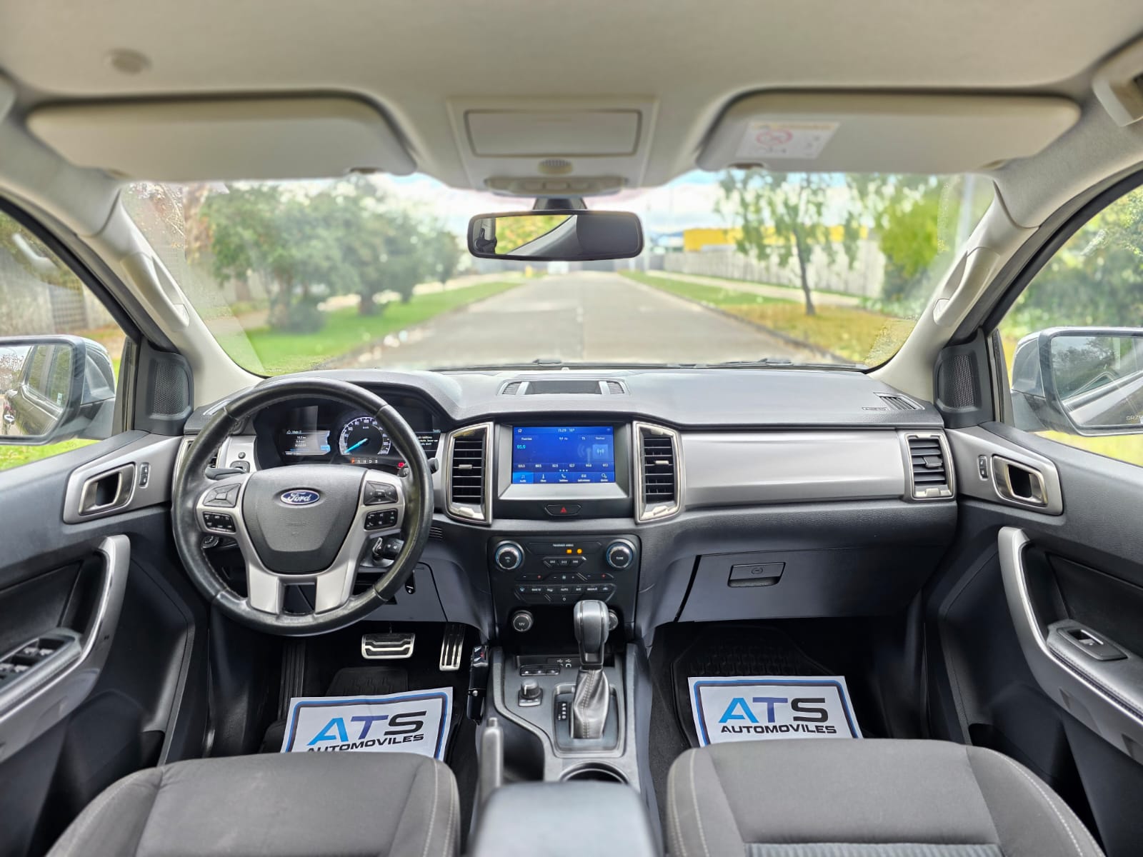 
								FORD RANGER XLT full									