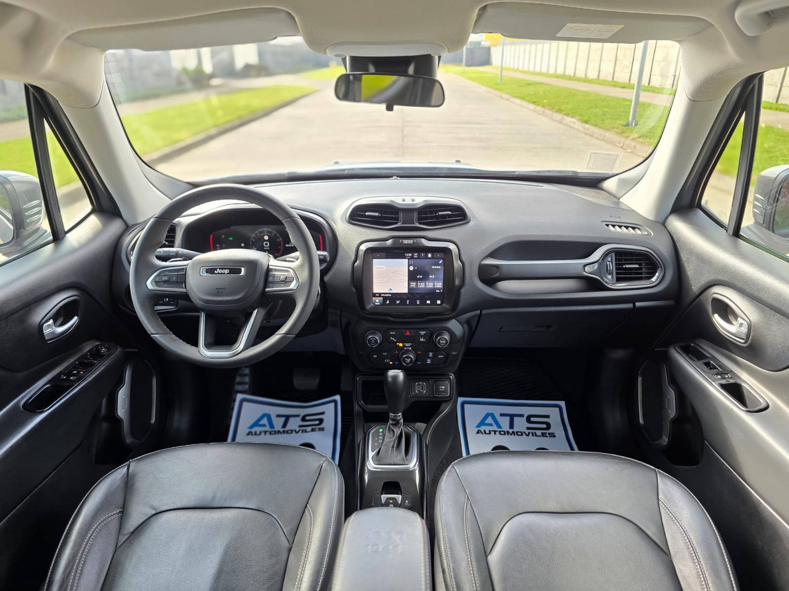 
								Jeep Renegade full									
