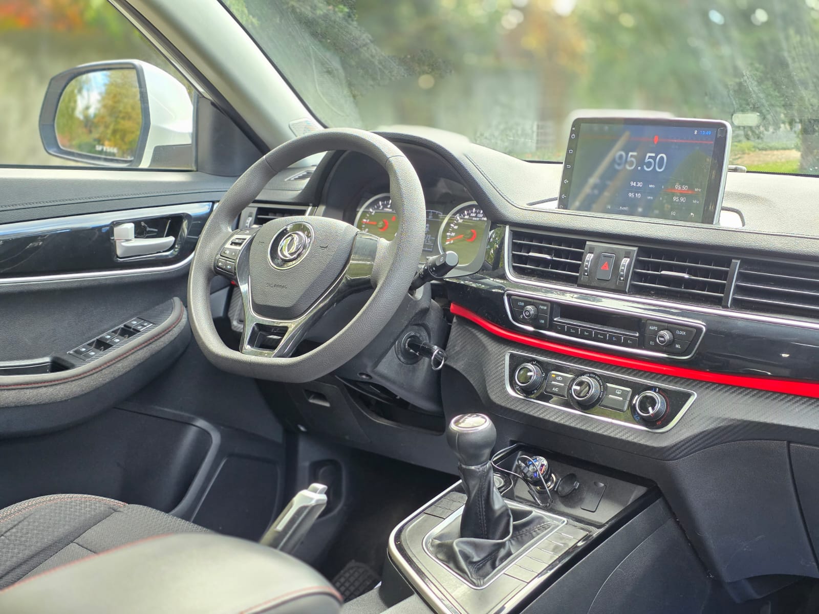 
								DONGFENG SX5 LUXURY full									