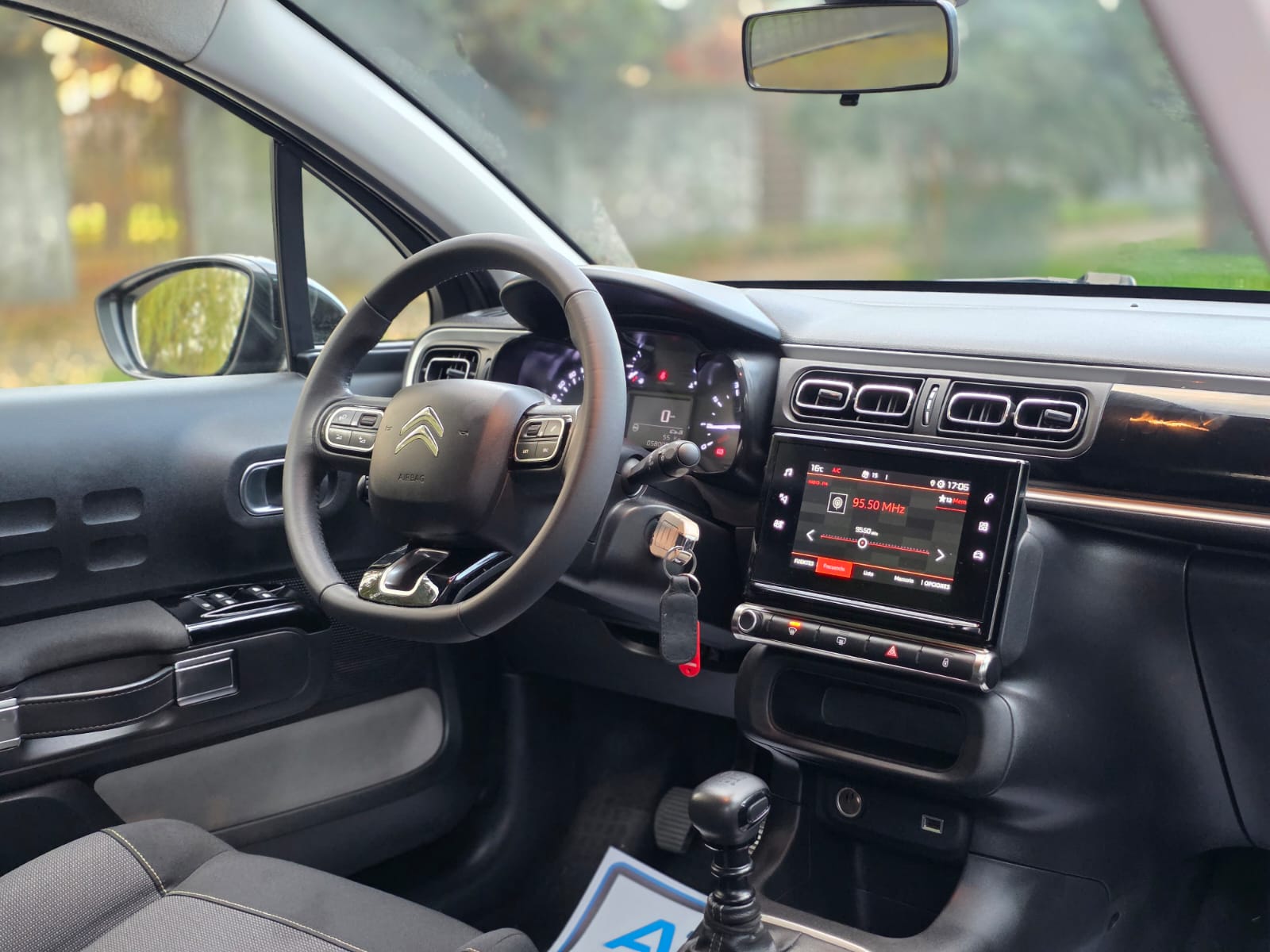 
								Citroen C3 LIVE full									