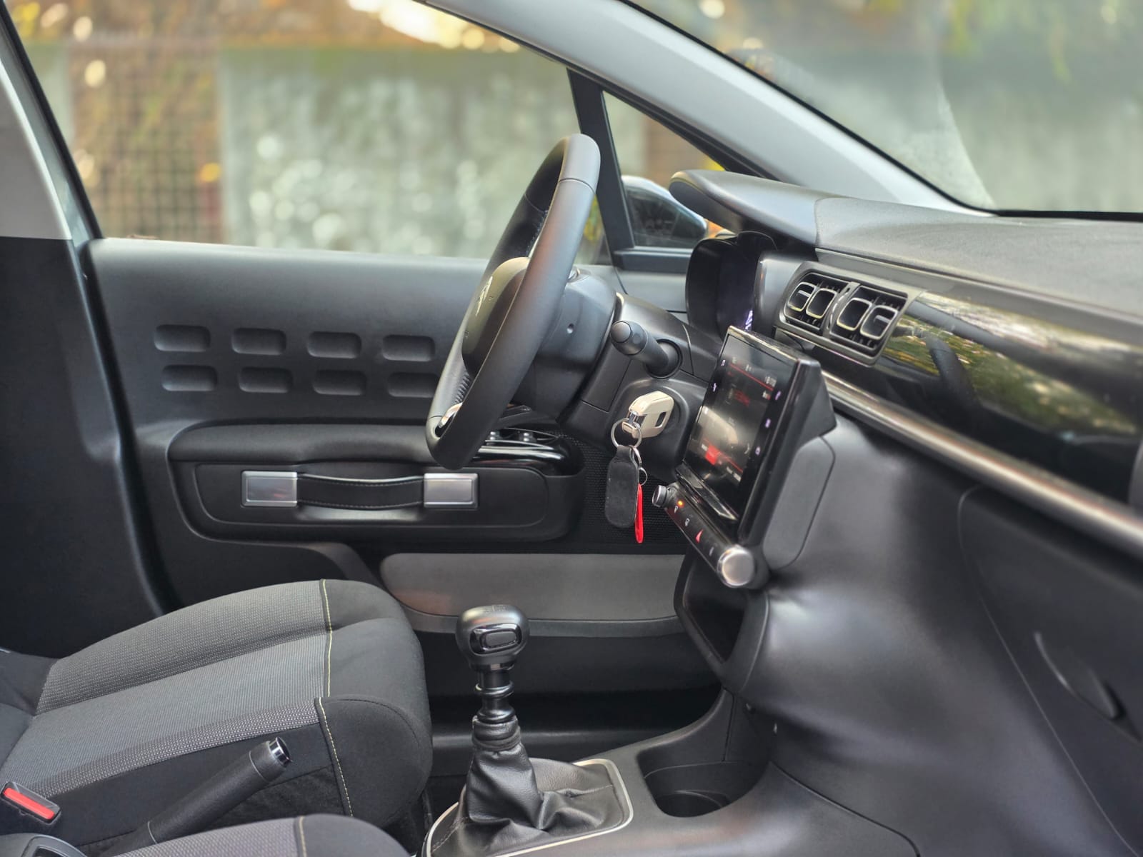 
								Citroen C3 LIVE full									