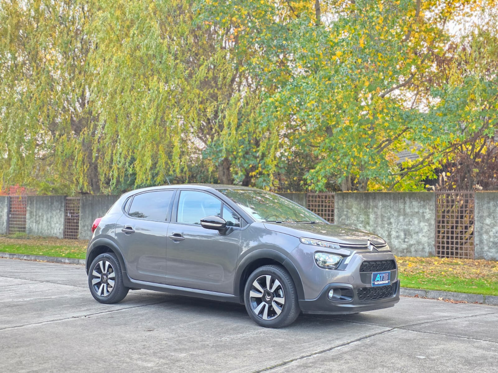 
								Citroen C3 LIVE full									