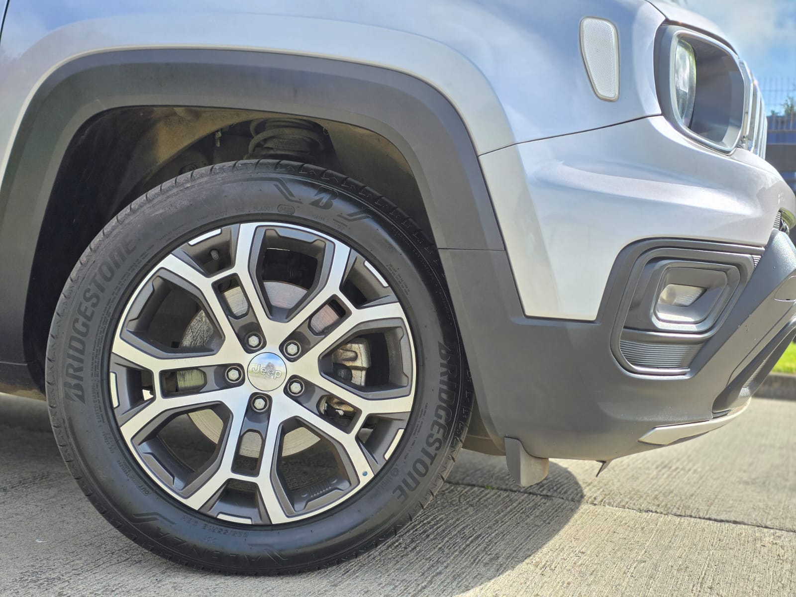 
								Jeep Renegade full									