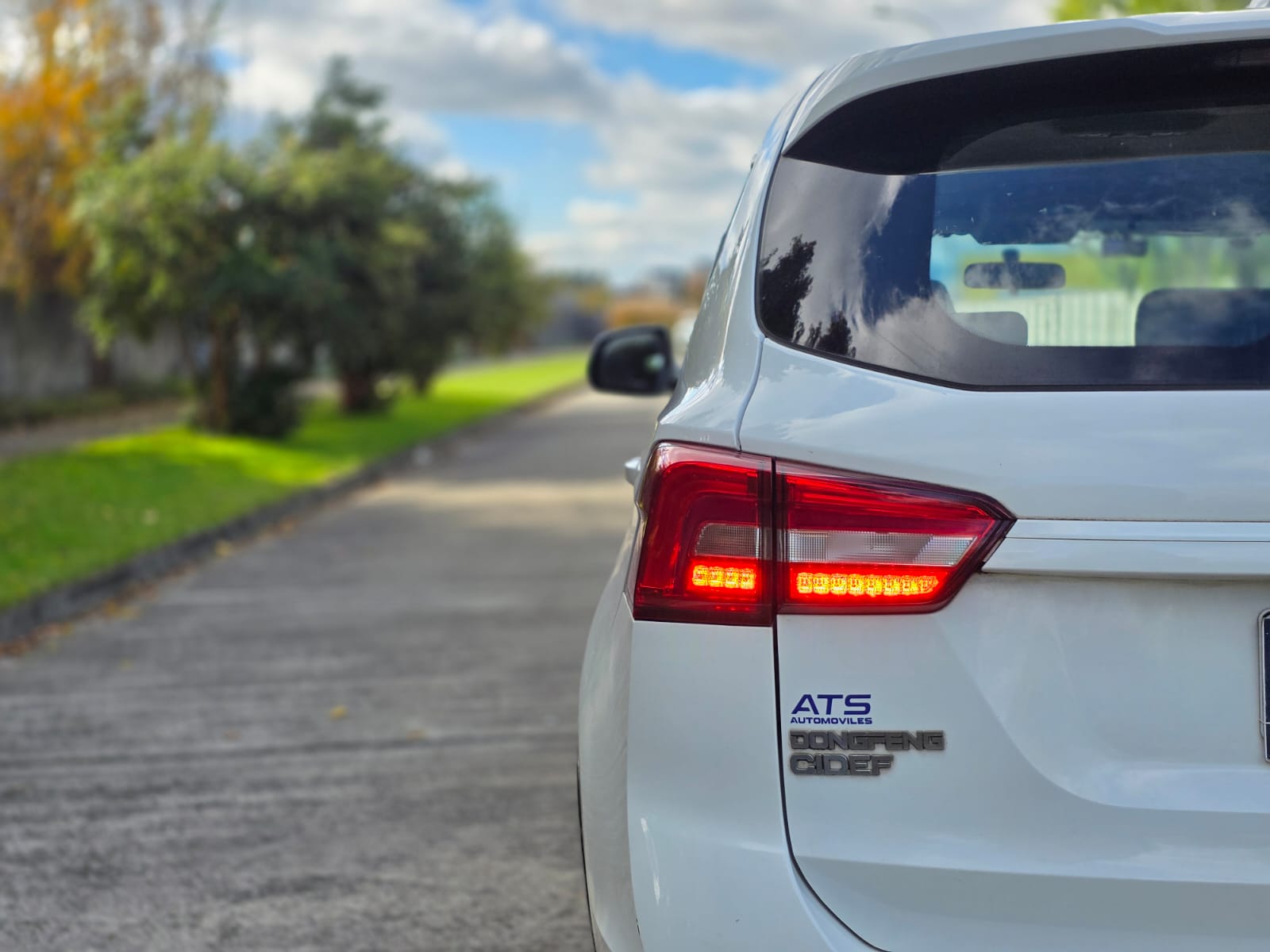 
								DONGFENG SX5 LUXURY full									