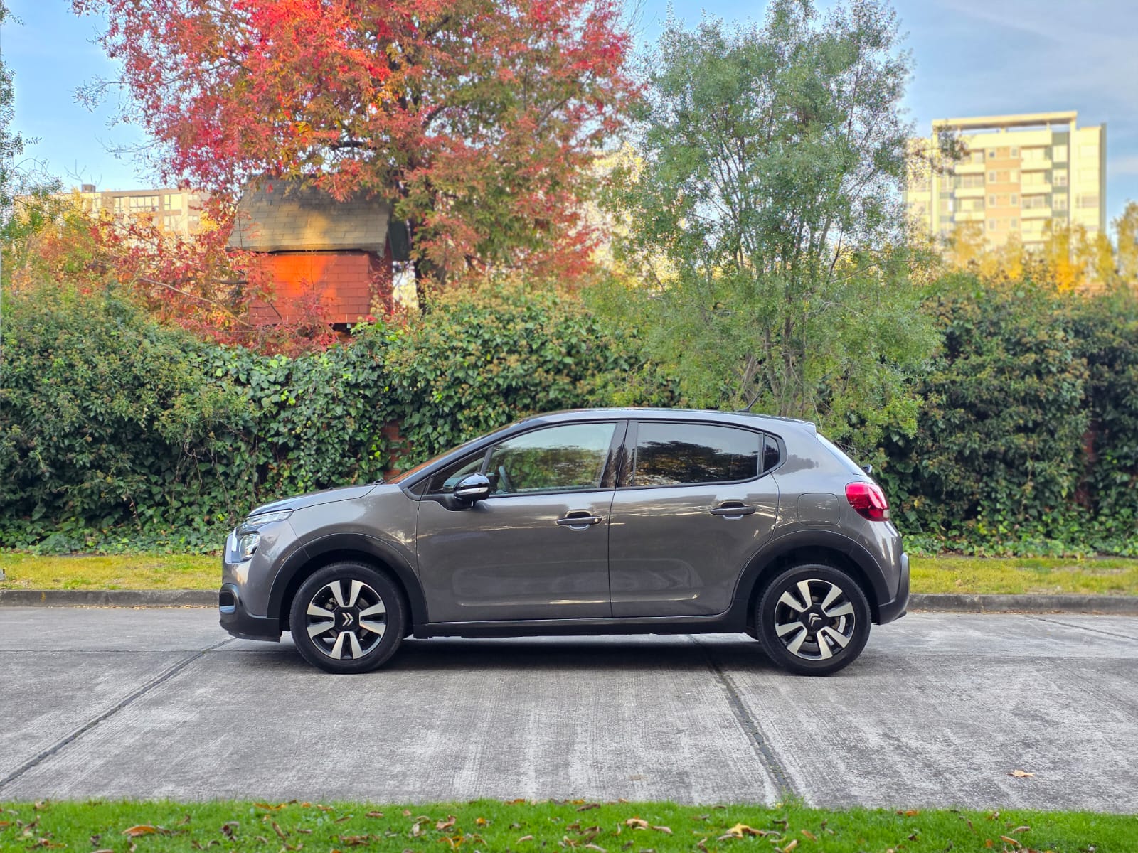 
								Citroen C3 LIVE full									