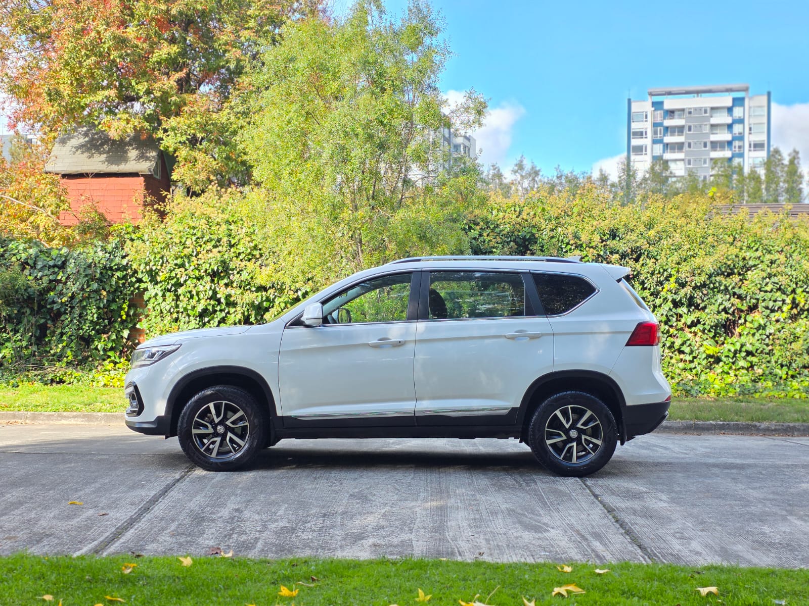 
								DONGFENG SX5 LUXURY full									